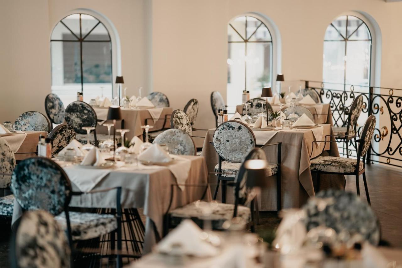 Martiness Hotel Драч Екстериор снимка