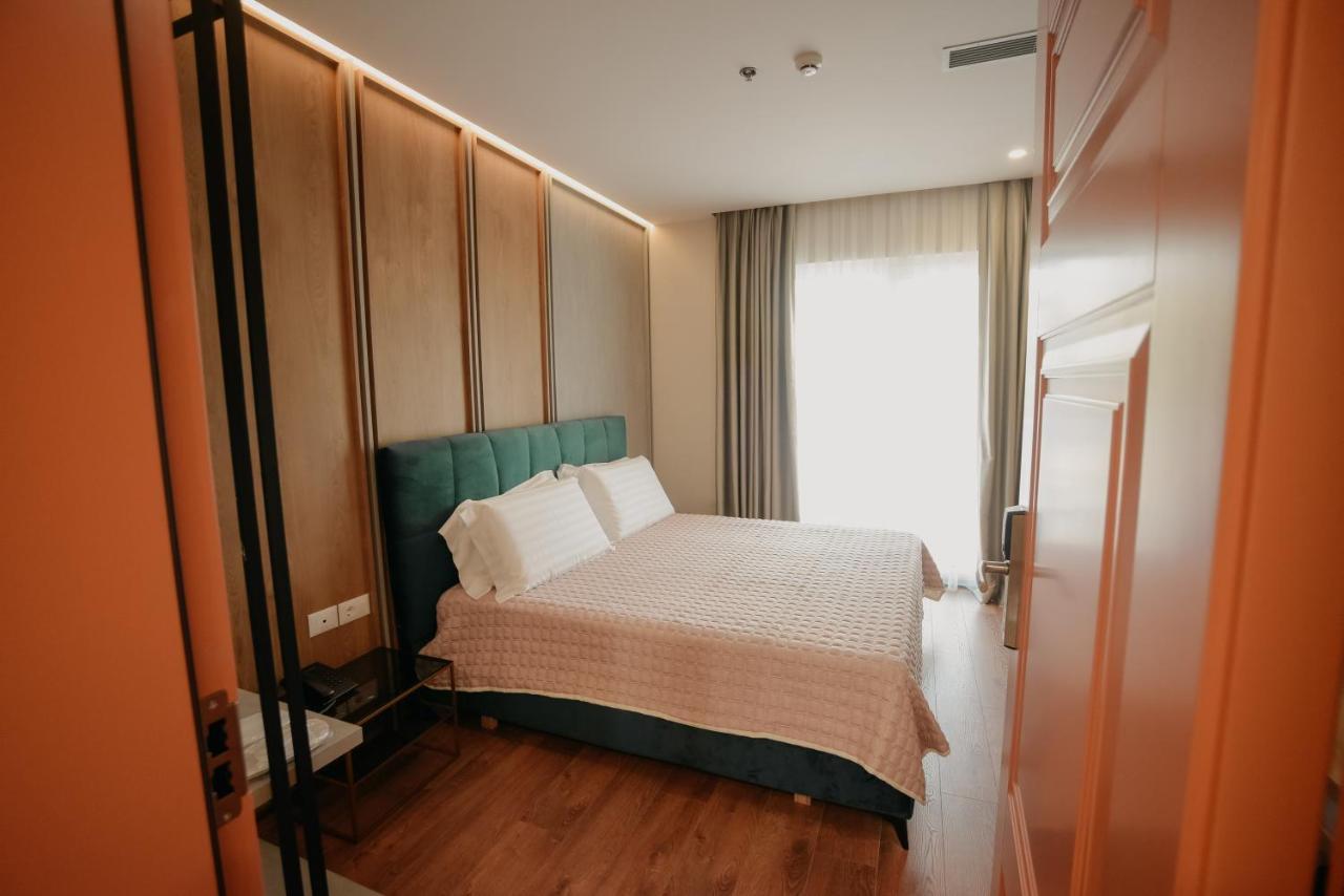 Martiness Hotel Драч Екстериор снимка